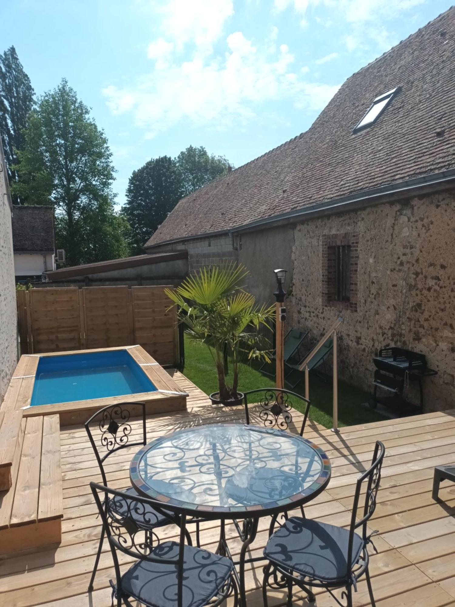 Le Samui Saint-Hilaire-sur-Yerre Exterior foto